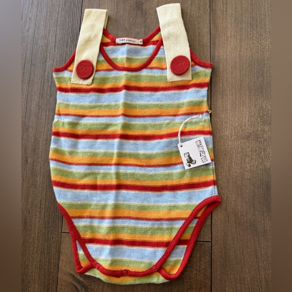 Tane Organics Unisex Infant Onesie. Knit, light sweater material. Snap crotch.